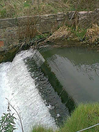 Dudbridge Upper Lock dam